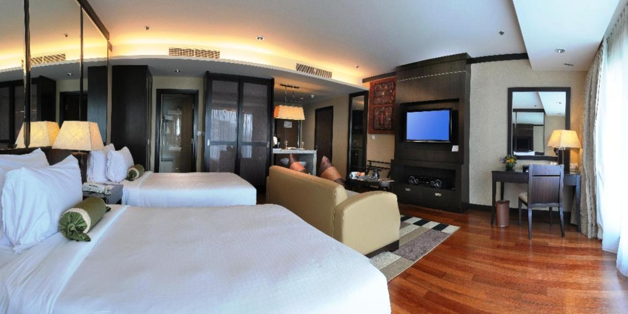 Micasa All Suites Hotel Kuala Lumpur Bagian luar foto Deluxe Suite