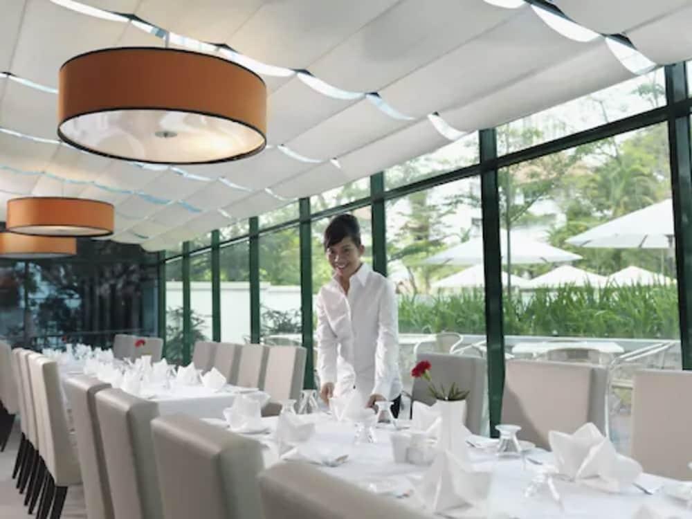 Micasa All Suites Hotel Kuala Lumpur Bagian luar foto Restaurant
