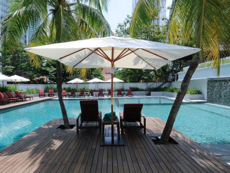 Micasa All Suites Hotel Kuala Lumpur Bagian luar foto The swimming pool at the Shangri-La Kuala Lumpur